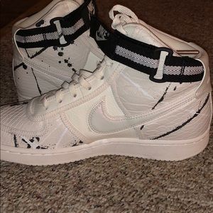 Nike Snakeskin Paint Splatter Fashion Sneakers